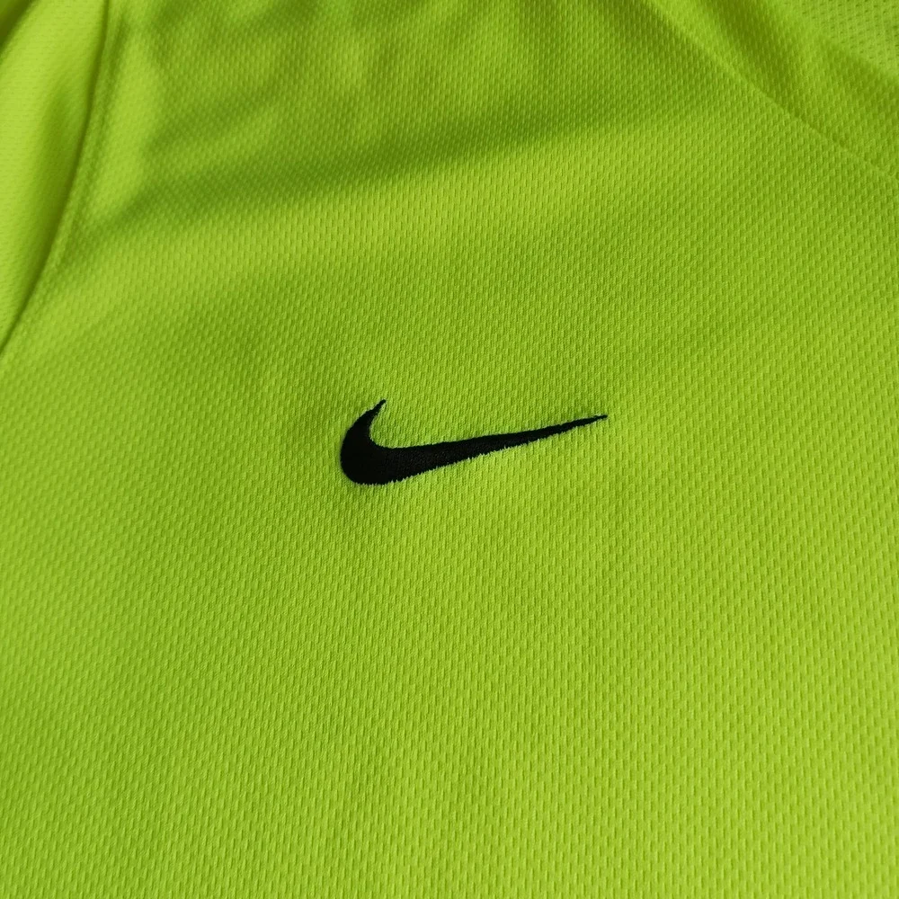 Nike neon dri